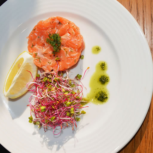 Tartare de Saumon Vin et Marée